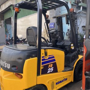 xe-nang-dien-da-qua-su-dụng