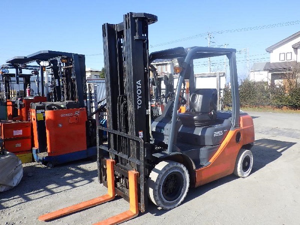 Forklift là gì? Tất tần tần thông tin về xe Forklift 1 Forklift là gì?