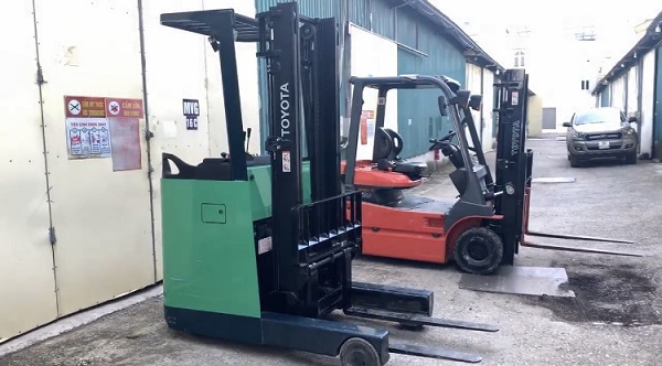 Forklift là gì? Tất tần tần thông tin về xe Forklift 4 Xe Forklift mang kết cấu bền bỉ, được cấu thành từ nhiều phụ tùng cao cấp