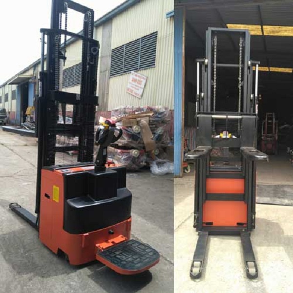 Sử dụng xe nâng điện đi bộ lái sẽ giúp gia tăng hiệu quả lao động