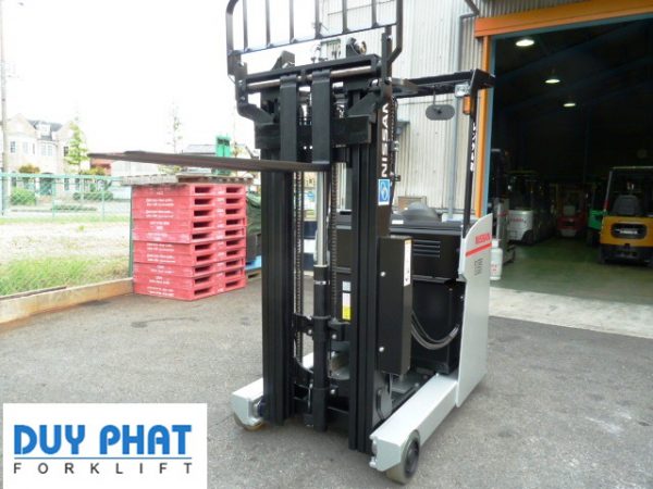 Xe nâng điện Nissan đứng lái model WYU01F15T