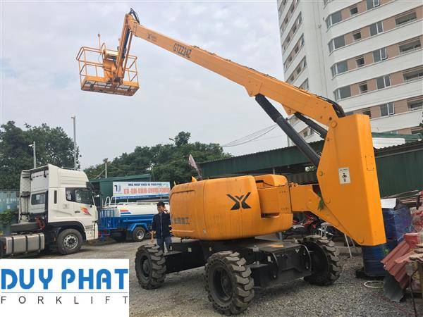 Mẫu xe nâng người tiện ích cho mọi người dùng