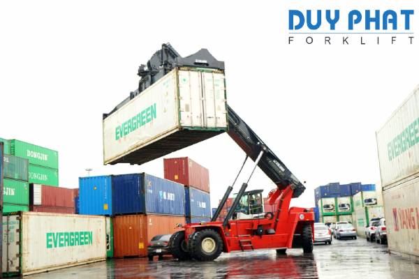 Nơi cung cấp xe nâng container uy tín, giá rẻ