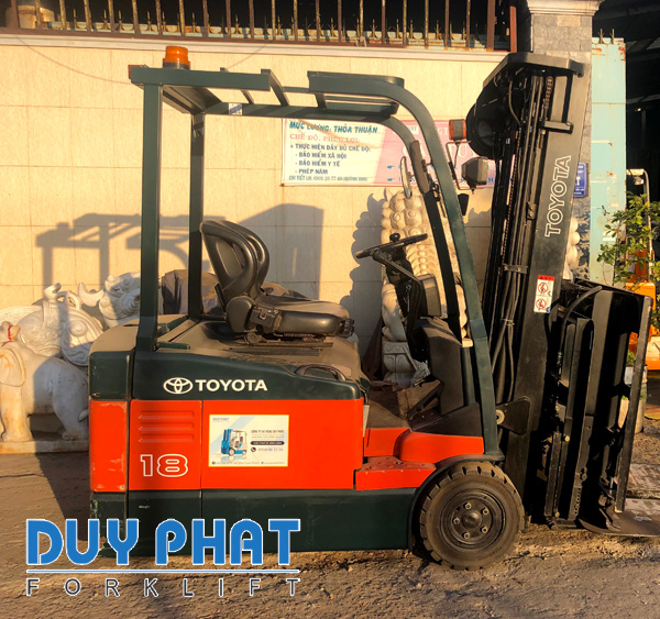 Xe nâng điện ngồi lái  