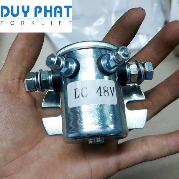Rơ le của xe nâng hàng