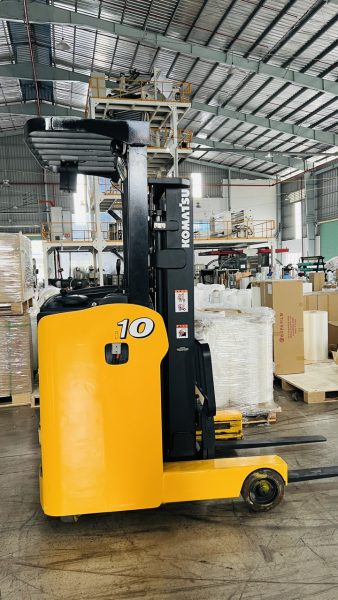 XE NÂNG ĐIỆN ĐỨNG LÁI 1 TẤN FB10RL-15 7 xe-nang-dien-da-qua-su-dung