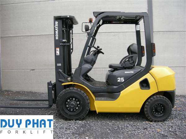 Xe nâng chạy bằng điện có phải tương lai của xe nâng hàng