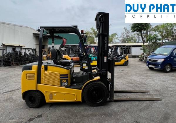 Chọn lựa sử dụng xe nâng dầu 3 tấn hay xe nâng điện 3 tấn?