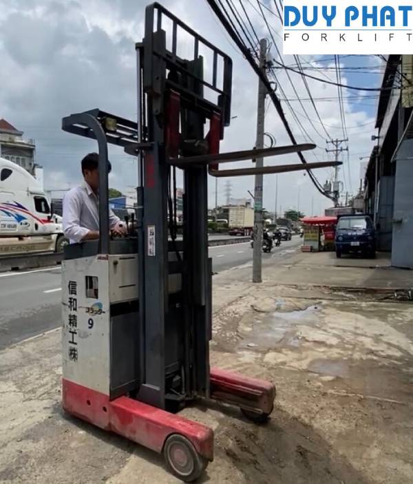 Khởi động động cơ xe nâng đúng cách