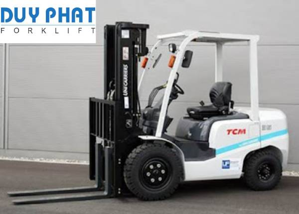 So sánh xe nâng dầu 3 tấn và xe nâng điện 3 tấn