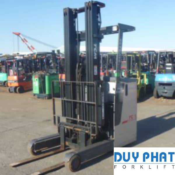 Xe nâng điện thân thiện với môi trường sống