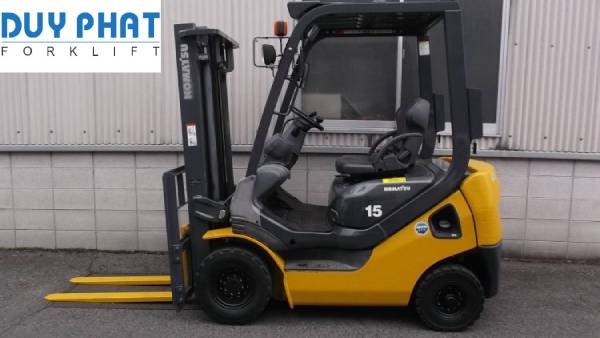 Xe nâng thương hiệu Komatsu nhỏ gọn, vận hành mạnh mẽ