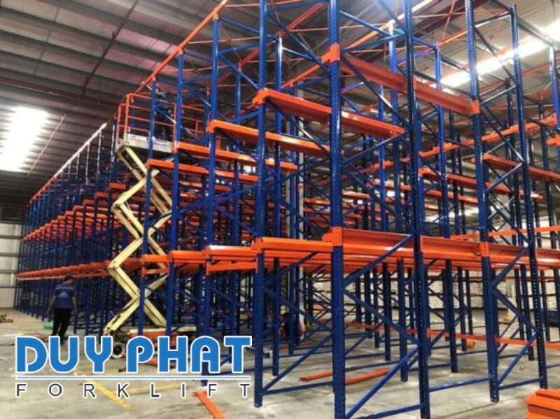 Kệ drive in góp phần tối ưu không gian lưu trữ của kho hàng
