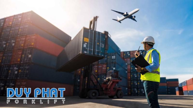Logistics đóng vai trò quan trọng đối với hoạt động kinh doanh thương mại hiện nay
