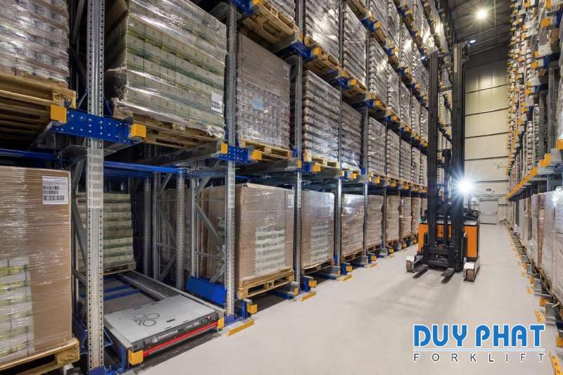Ứng dụng của Pallet Shuttle vào ngành bánh kẹo 6 Pallet Shuttle vận hành linh hoạt theo nhiều phương thức