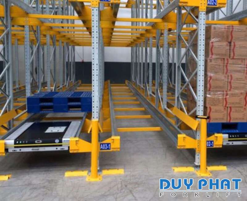 Ứng dụng của Pallet Shuttle vào ngành điện tử, công nghệ thông tin
