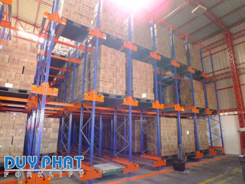 Kho hàng Pallet Shuttle hoạt động an toàn