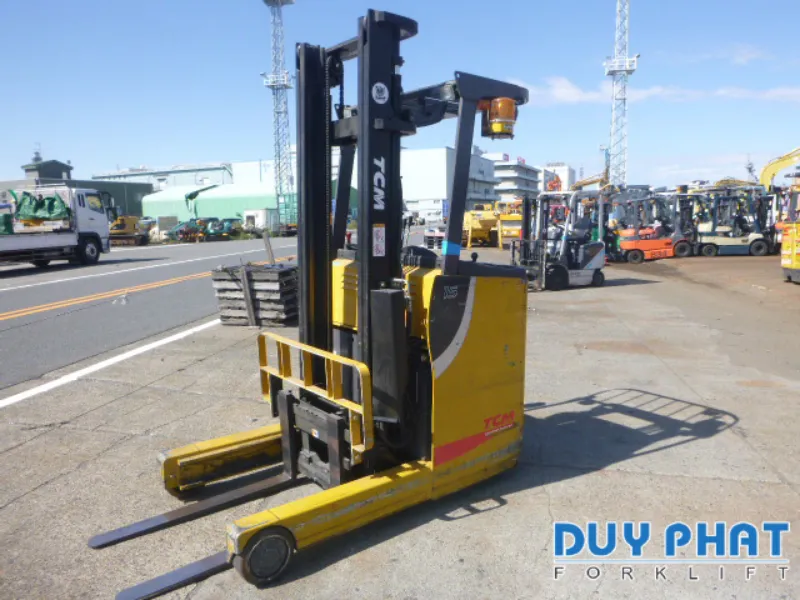 Địa chỉ mua xe nâng điện TCM tại Tây Ninh