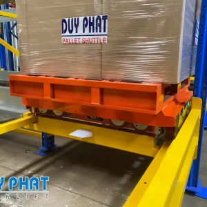 Hệ thống four way pallet shuttle hỗ trợ lưu trữ hàng hóa hiệu quả