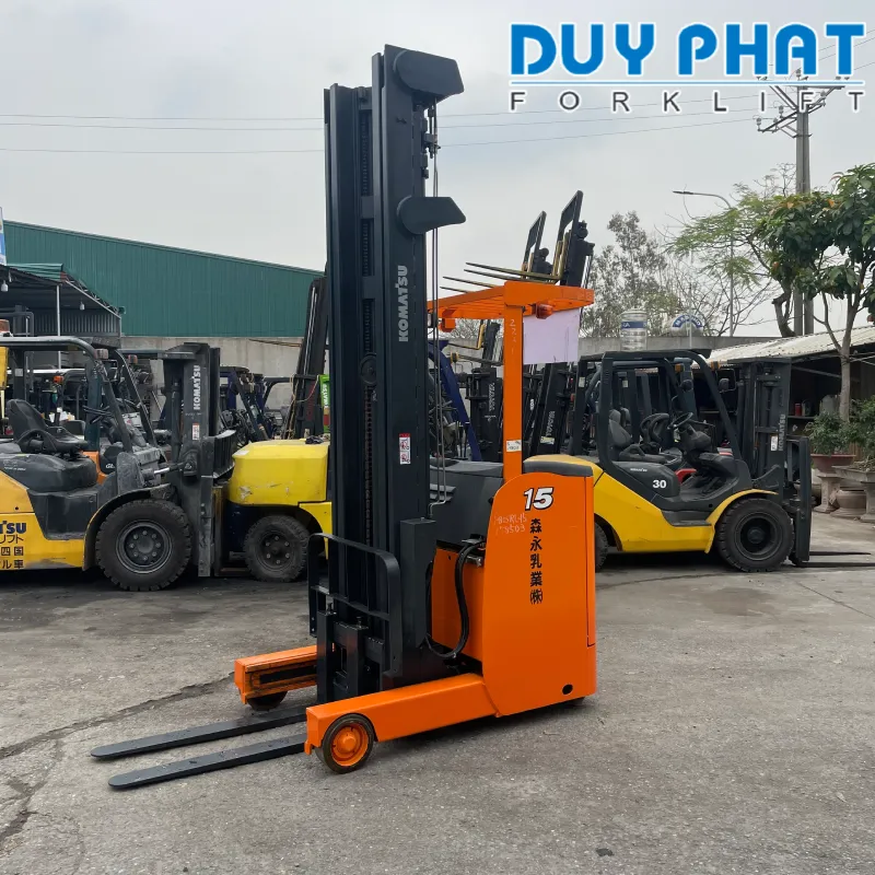 Xe nâng điện Komatsu 1.5 tấn FB15RL-15 đứng lái, nâng cao 5 mét