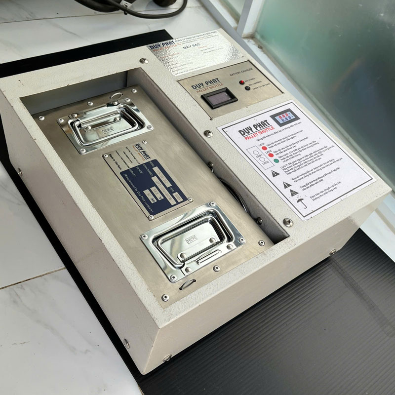 Máy sạc pin Autosat