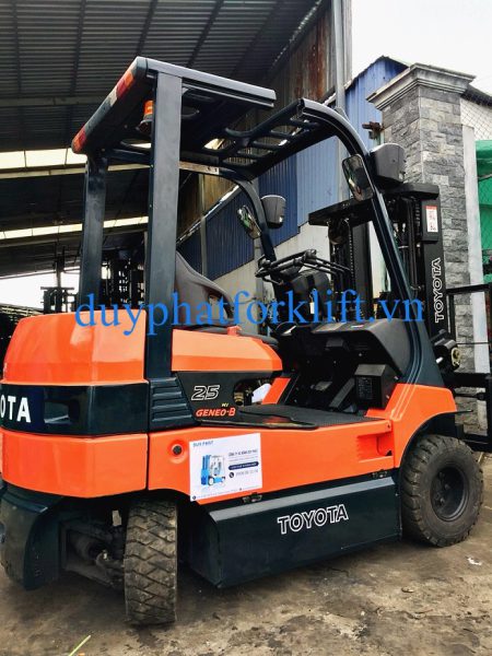 5 Tính năng An toàn được Đề xuất để Giảm Tai nạn Xe nâng